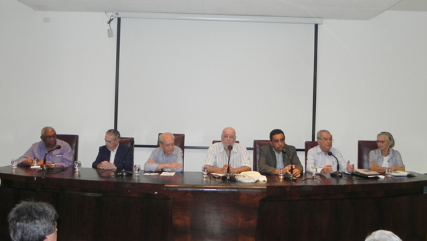 Waldir Pires: “A política é a única forma de se produzir mudanças na sociedade.”