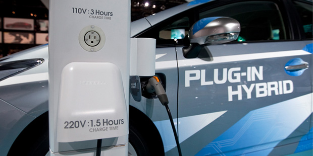 Governo incentiva produção nacional de carros híbridos