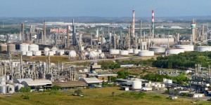 Elekeiroz investe R$ 60 mi na construção de dutos no Polo