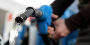 Gasolina vai aumentar até final do ano, diz ministro