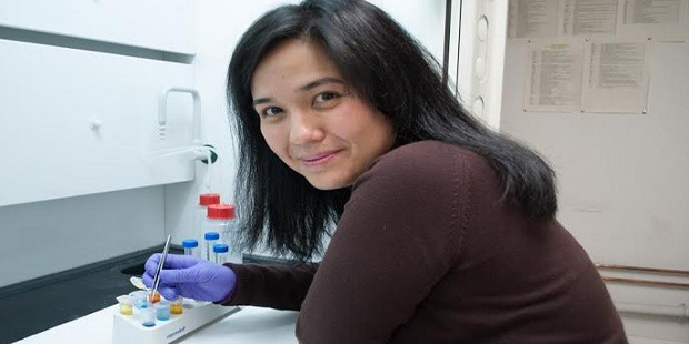 Ex-aluna da UnB cria método de diagnóstico precoce do câncer