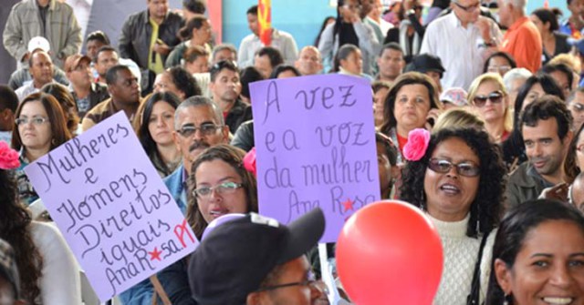 TSE lança campanha para estimular participação feminina nas eleições de outubro
