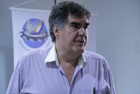 “O Brasil está voltando a ser um simples exportador de commodities”, afirma economista