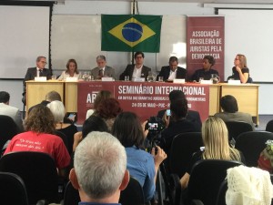 Seminário internacional defende Constituição brasileira