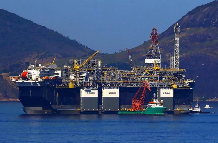 Em carta, engenheiros da Petrobras denunciam entrega do petróleo brasileiro