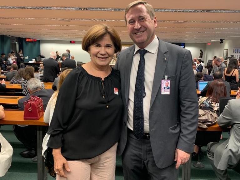 Engenheiros participam de audiência pública na Câmara dos Deputados e se posicionam contra PEC que desregulamenta profissões