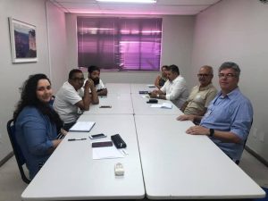 Crea e Senge ouvem profissional e discutem ação sobre Salário Mínimo