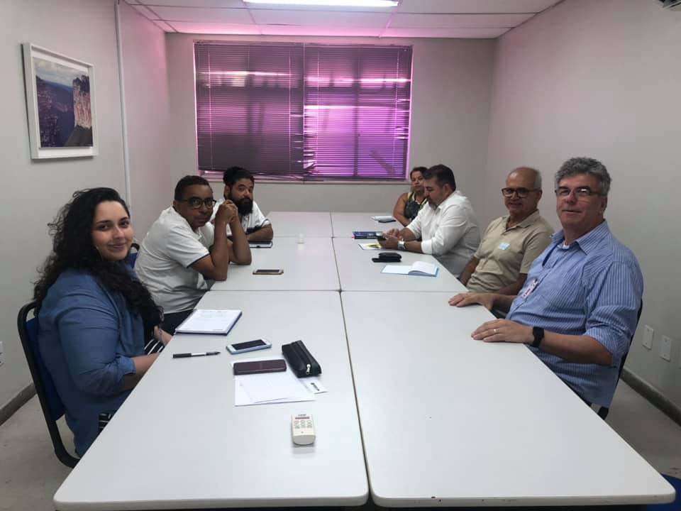 Crea e Senge ouvem profissional e discutem ação sobre Salário Mínimo