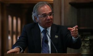 Engenheiras repudiam declarações de Guedes e se solidarizam com trabalhadoras domésticas