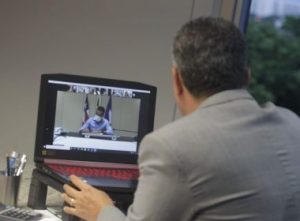 Governo anuncia toque de recolher na Bahia; medida durará 7 dias das 22 às 5h